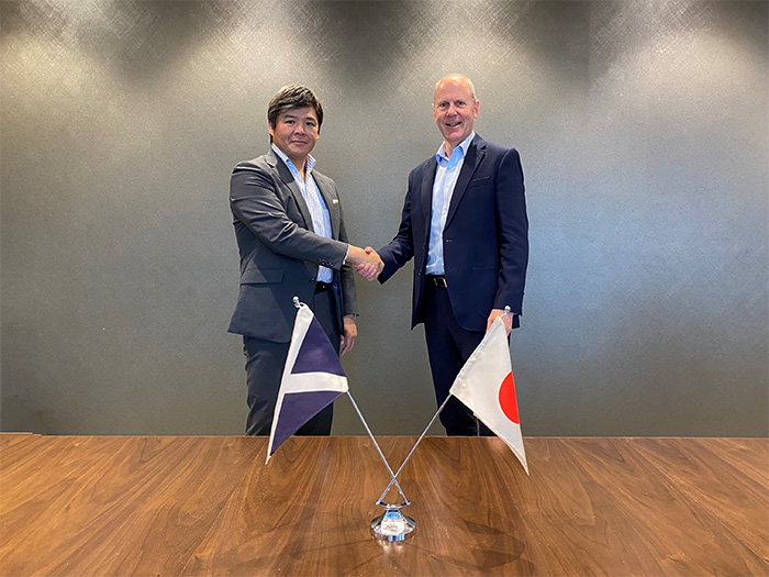Koichi Fujita, COO, Iron & Steel Products BU of Mitsui & Co., Ltd. and Leigh Howarth, CEO of STATS (UK) Ltd.