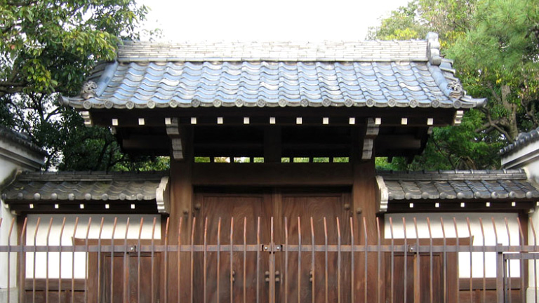 The birthplace of the Mitsui family where the original gate still stands, unchanged