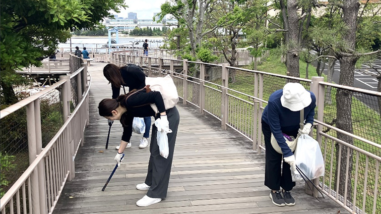 Organized initiatives utilizing volunteer Activity Leave