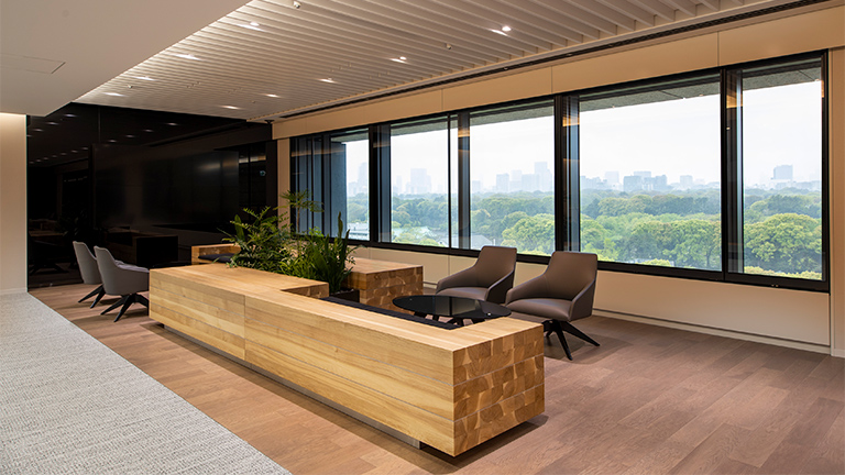 Visitor-meeting-room floor of Mitsui & Co.'s head office