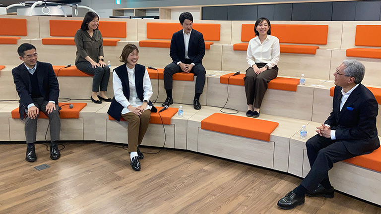 Discussion between the CEO and Mitsui employees during With Integrity Month