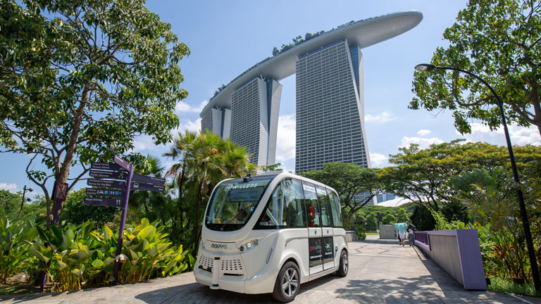 Autonomous bus operated by WILLERS