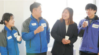 ウェアラ株式会社 サービス／ユニフォームレンタル業 新卒 キャリア お届けするのは、もっと働きやすい未来。