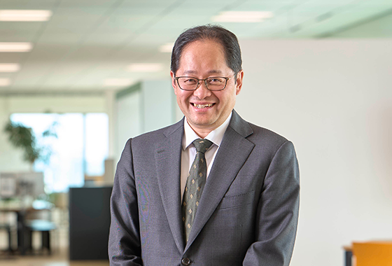 写真：代表取締役 副社長執行役員 稲室 昌也