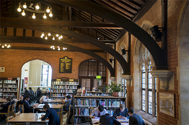 St.Albans School図書館内観