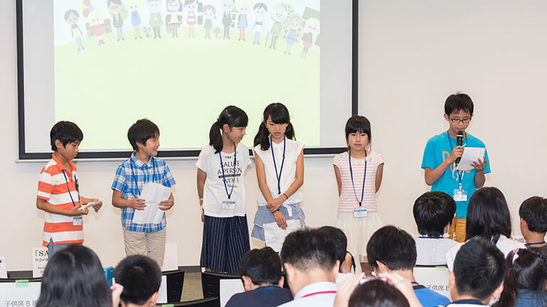 撮影時のハプニングも織り交ぜ、笑いあふれる最終プレゼンテーション
