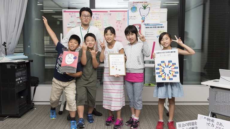（少子高齢化に悩む）地方都市
