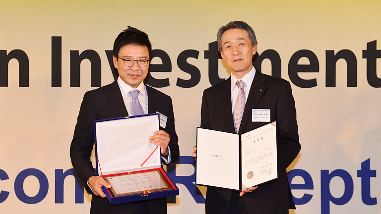 KOTRA Invest Koreaのハン・ギウォン代表(左)と三木韓国三井物産代表理事社長