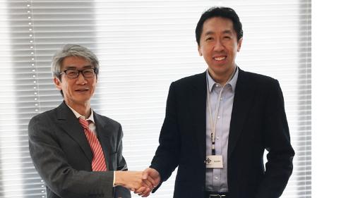 左から梅原三井物産経営企画部イノベーション推進室長とAndrew Ng氏