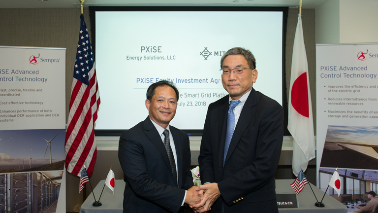 左からPXiSE社Patrick Lee社長、三井物産の芹野DT事業開発部長