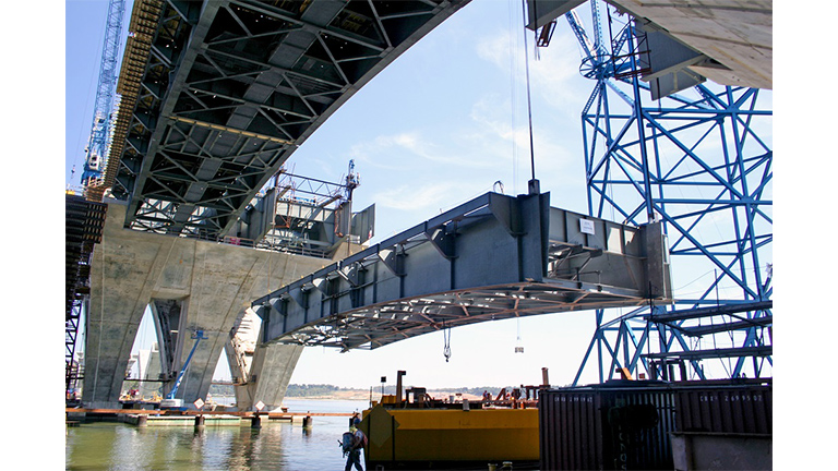 ST社が重量揚重サービスを提供したウッドロウ・ウィルソン記念橋